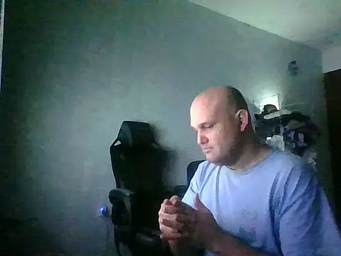 Snapshot of Heavy_Rebellx chatting on 02.25.26 Heavy Rebellx online show from 02.25.26