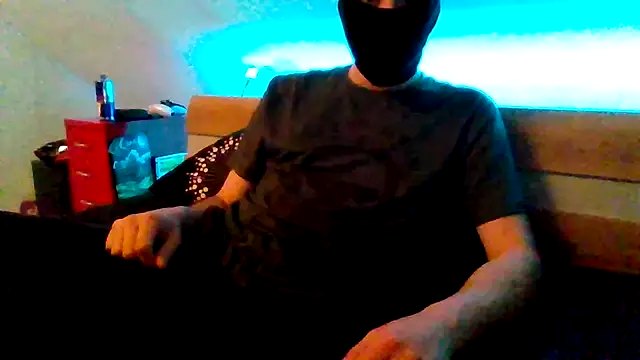 Snapshot of Blackklu chatting on 03.28.26 Blackklu online show from 03.28.26