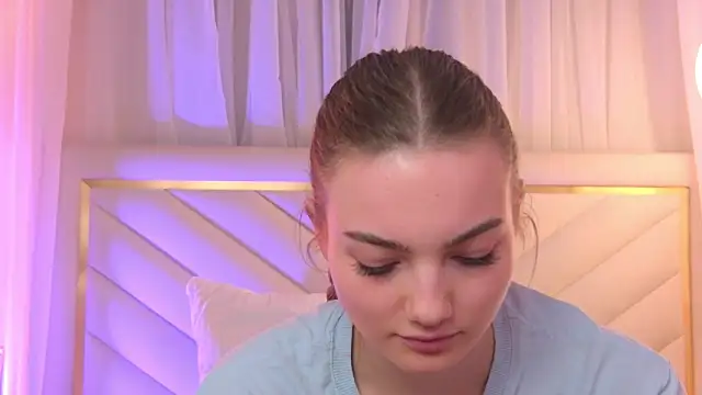 Snapshot of Sona_Lavberi chatting on 04.29.26 Sona Lavberi online show from 04.29.26