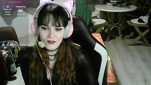 Snapshot of Samanteased chatting on 02.18.26 Samanteased online show from 02.18.26