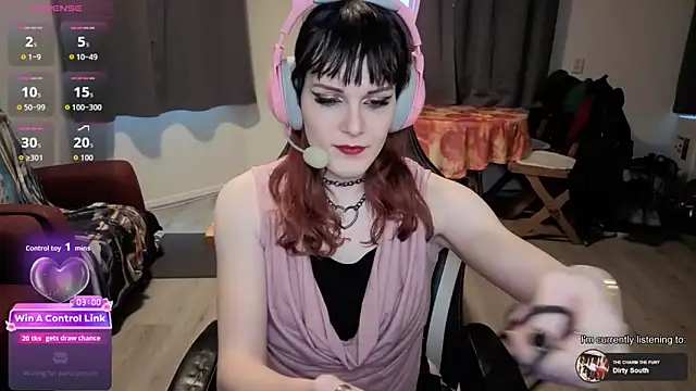 Snapshot of Samanteased chatting on 04.18.26 Samanteased online show from 04.18.26