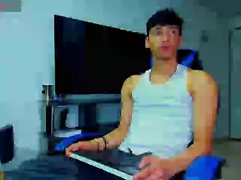 Snapshot of Lyam_Russo chatting on 05.09.26 Lyam Russo online show from 05.09.26