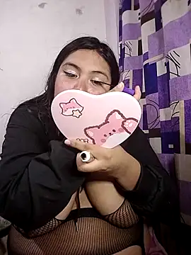 Snapshot of michu_kotomi chatting on 06.02.26 michu kotomi online show from 06.02.26