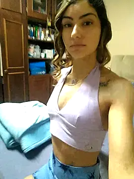 Snapshot of Larinhacat chatting on 02.20.26 Larinhacat online show from 02.20.26