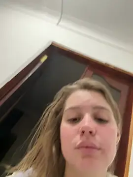 Eva Leen online show from 04.02.26