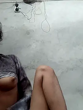 Snapshot of mimpake chatting on 02.25.26 mimpake online show from 02.25.26