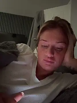 Snapshot of jadey19x chatting on 04.30.26 jadey19x online show from 04.30.26