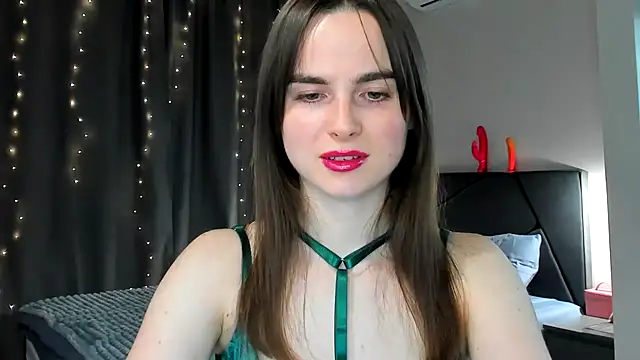 megann fox2 online show from 03.22.26