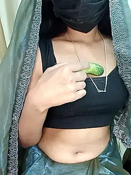 Snapshot of Cutie_babes01 chatting on 02.27.26 Cutie babes01 online show from 02.27.26