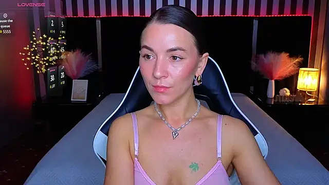 Snapshot of GracefulMichelle chatting on 06.09.26 GracefulMichelle online show from 06.09.26