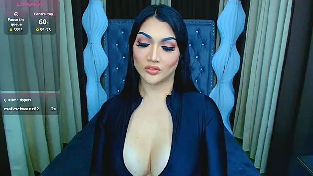 Snapshot of Laureen_Hilton chatting on 02.21.26 Laureen Hilton online show from 02.21.26