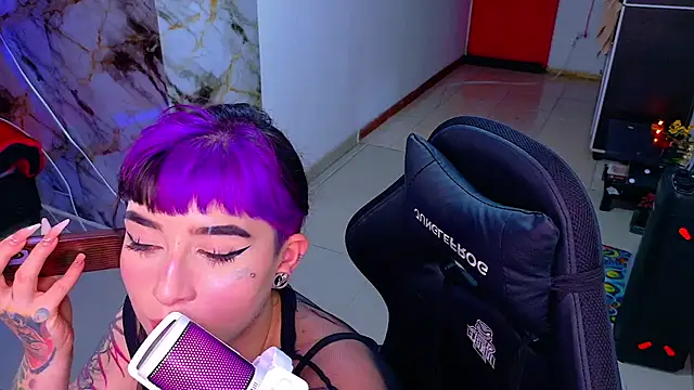 nova kitttyy online show from 04.19.26