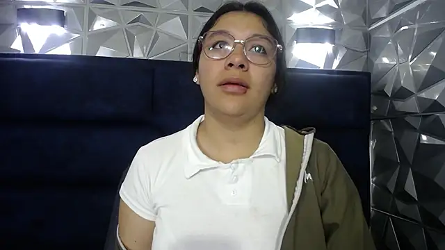 Snapshot of belen_green chatting on 05.16.26 belen green online show from 05.16.26