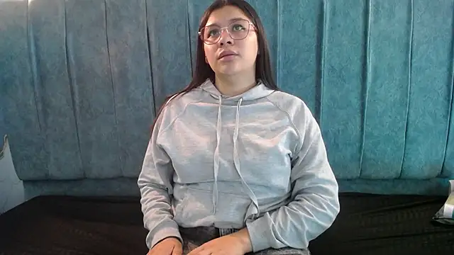Snapshot of belen_green chatting on 05.21.26 belen green online show from 05.21.26