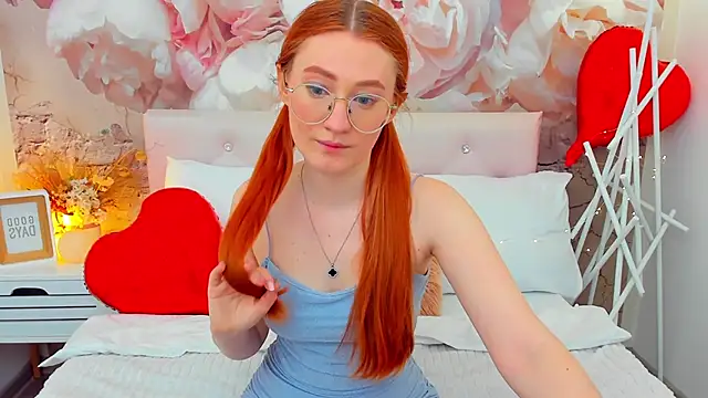 Snapshot of TinaHarp chatting on 02.21.26 TinaHarp online show from 02.21.26