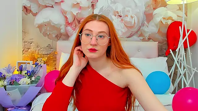 Snapshot of TinaHarp chatting on 02.24.26 TinaHarp online show from 02.24.26