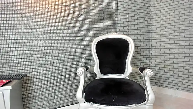 hillary bigbutt online show from 03.16.26