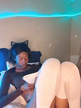 Snapshot of Ebony_Colossus chatting on 06.17.26 Ebony Colossus online show from 06.17.26