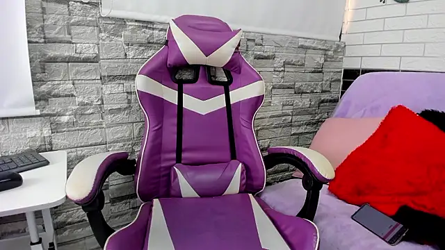 Snapshot of Sienna_Lux01 chatting on 02.28.26 Sienna Lux01 online show from 02.28.26