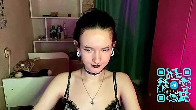 Snapshot of MabelDefina chatting on 04.26.26 MabelDefina online show from 04.26.26