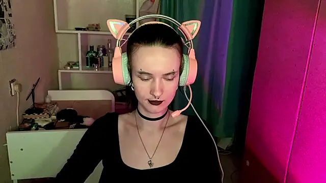 Snapshot of MabelDefina chatting on 05.11.26 MabelDefina online show from 05.11.26