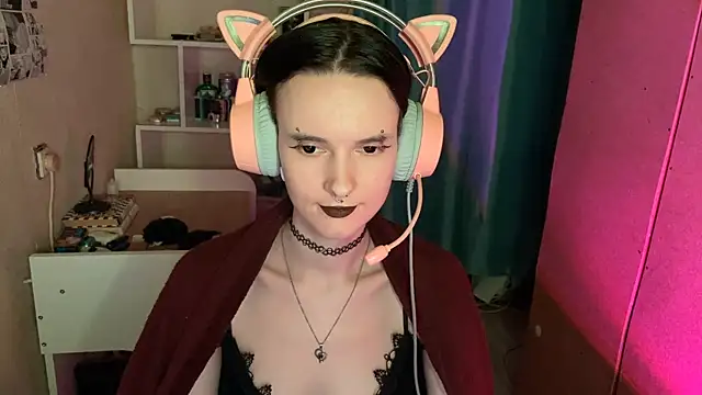 Snapshot of MabelDefina chatting on 05.16.26 MabelDefina online show from 05.16.26