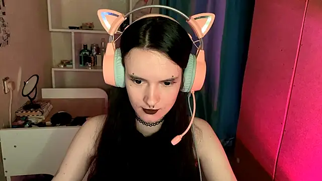 Snapshot of MabelDefina chatting on 05.18.26 MabelDefina online show from 05.18.26