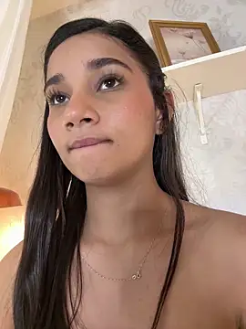 AlessiaVallmont online show from 04.02.26