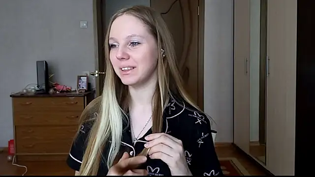 Snapshot of VictoriaDeese chatting on 02.22.26 VictoriaDeese online show from 02.22.26