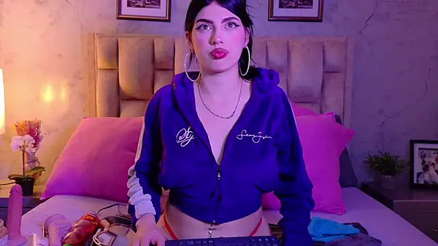Snapshot of IsabellaRossi chatting on 04.30.26 IsabellaRossi online show from 04.30.26