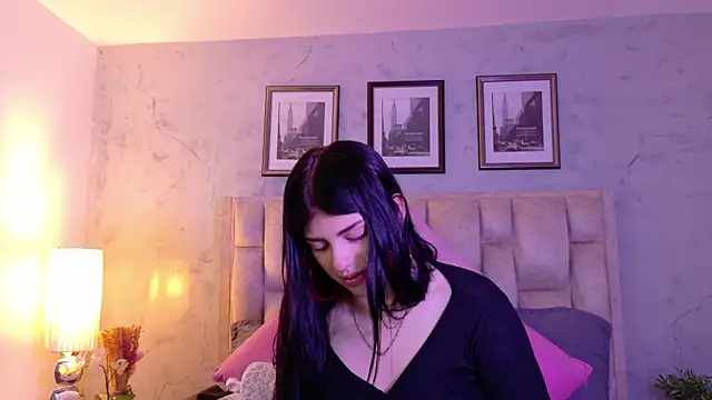 Snapshot of IsabellaRossi chatting on 05.14.26 IsabellaRossi online show from 05.14.26