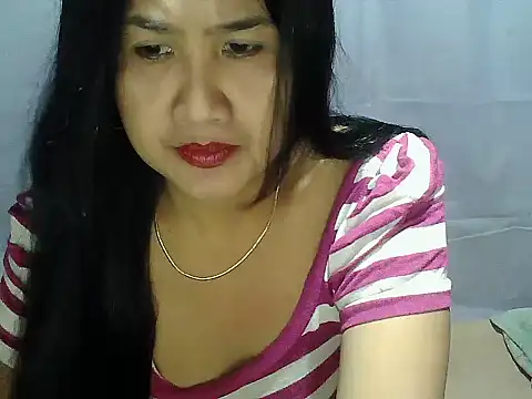 Snapshot of Sh1nbae22 chatting on 07.17.26 Sh1nbae22 online show from 07.17.26
