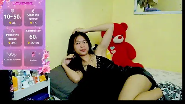 Luna Moonfang online show from 07.28.26