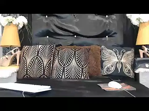 Snapshot of MarinaFoster chatting on 06.17.26 MarinaFoster online show from 06.17.26