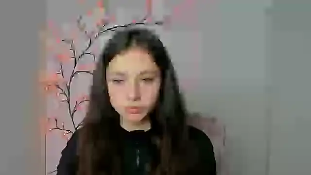 KissMeJulia online show from 04.25.26