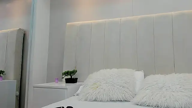 Snapshot of violetta_cutest_ chatting on 04.11.26 violetta cutest online show from 04.11.26