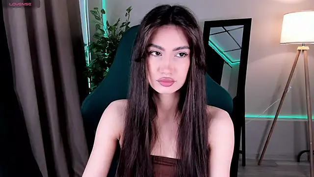 Snapshot of Adele_Lanea chatting on 05.15.26 Adele Lanea online show from 05.15.26