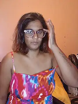 Snapshot of indianstrawberrylips4u chatting on 05.21.26 indianstrawberrylips4u online show from 05.21.26