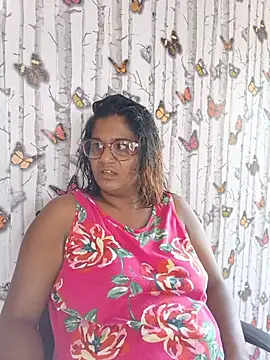 Snapshot of indianstrawberrylips4u chatting on 05.24.26 indianstrawberrylips4u online show from 05.24.26