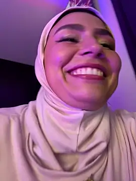 Snapshot of Darsha_Khemu chatting on 04.16.26 Darsha Khemu online show from 04.16.26