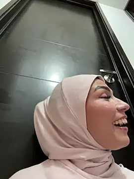 Snapshot of Darsha_Khemu chatting on 06.10.26 Darsha Khemu online show from 06.10.26