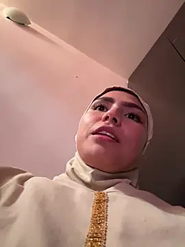 Snapshot of Darsha_Khemu chatting on 06.24.26 Darsha Khemu online show from 06.24.26