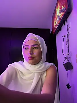 Snapshot of Darsha_Khemu chatting on 06.25.26 Darsha Khemu online show from 06.25.26