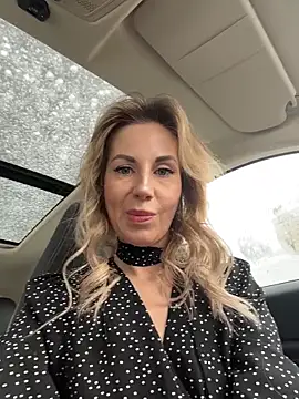 Snapshot of LisaMurr chatting on 03.02.26 LisaMurr online show from 03.02.26