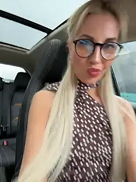 LisaMurr online show from 04.07.26