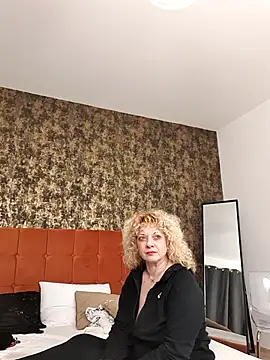 LaireeFelini online show from 02.21.26