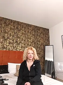 LaireeFelini online show from 02.27.26