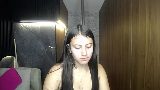 Snapshot of Sweett_liia_ chatting on 04.21.26 Sweett liia online show from 04.21.26