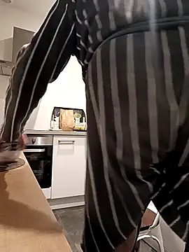 Snapshot of olivbisoumis chatting on 02.22.26 olivbisoumis online show from 02.22.26