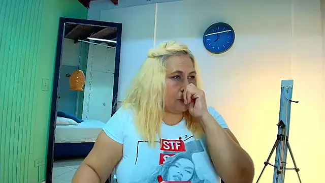 Snapshot of eva_colen50 chatting on 03.18.26 eva colen50 online show from 03.18.26